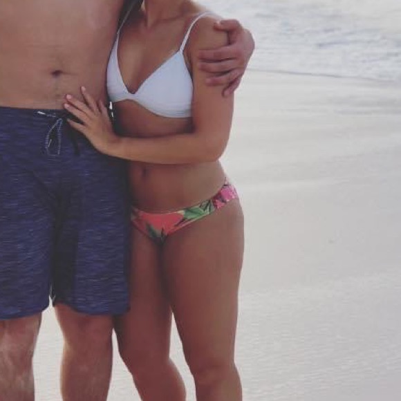 Triangl Swim Bikini - Picture 2 of 7